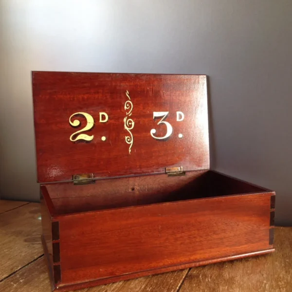 RARE ANTIQUE VICTORIAN WOODEN CIGAR BOX GILDED 2D 3D WAITER SHOP COUNTER DISPLAY