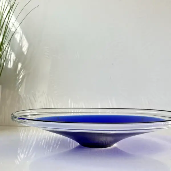SWEDISH MID CENTURY MODERN FLYGSFORS BLUE FREEFORM ART GLASS BOWL - PAUL KEDELV